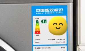 1.31洗净比行业天花板！TCLT7RPro洗衣机：大筒径+AI洗烘真的香！